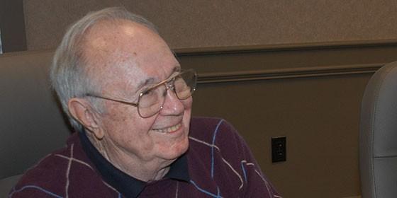 Theodore Van Kirk. Obituario de Theodore Van Kirk.