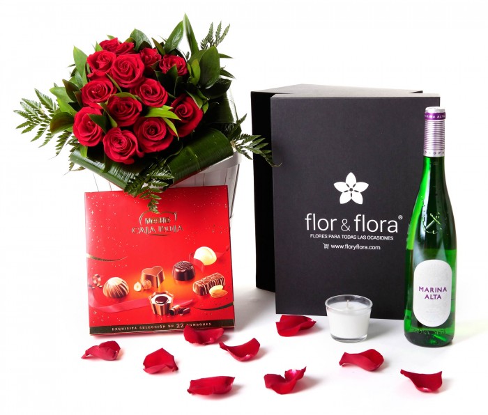 Caja regalo 12 rosas rojas + Nestlé grande + vino blanco_caja-pequeña-negra-+-12-rojasas-+-bombones-+-vela-+-blanco