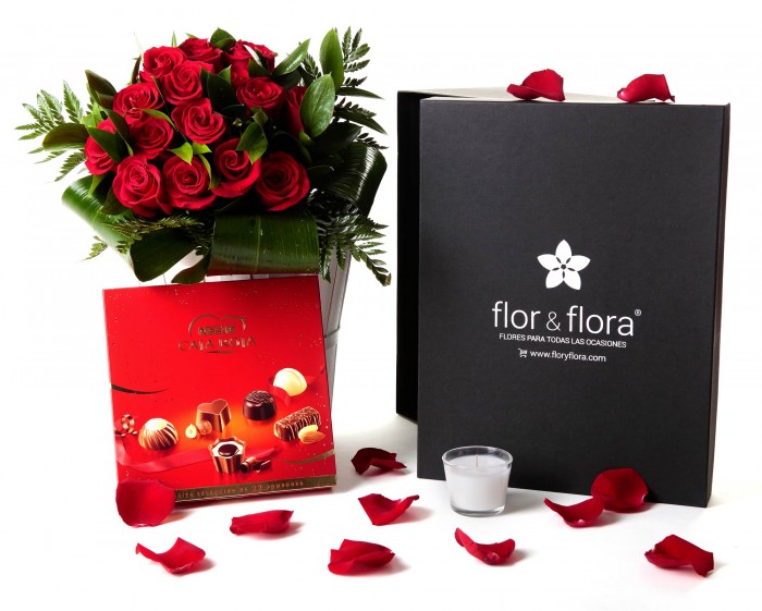 Caja regalo 15 rosas rojas + Nestlé grande_caja-grande-negra-+-15-rojas-+-bombones-+-vela